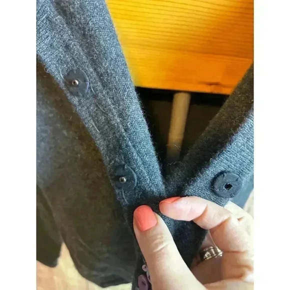 David Brooks Wool Blend Sweater Cardigan Flower Bow Buttons Size S - Picture 3 of 8